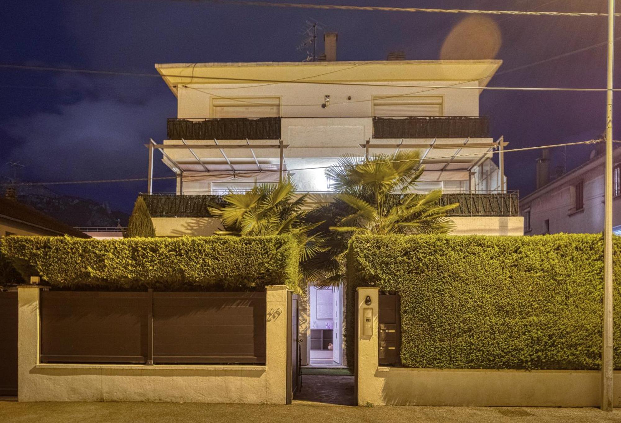La Villa - Piscine / Karaoke / Jeux Fontaine  エクステリア 写真